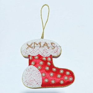 Adorno Navideño de Primera Calidad Hecho a Mano con Cuentas y Texto Navideño, Decoración Navideña de Perlas Rojas y Blancas - Product Image 1