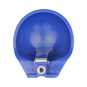 Abreuvoir automatique en plastique bleu pour vaches et <span class=keywords><strong>chevaux</strong></span>, avec poussoir à langue en acier inoxydable, 29*25cm, équipement d'alimentation en eau - Product Image 2