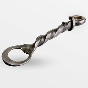 Décapsuleur porte-clés en fonte de qualité supérieure, écologique, à bords lisses, avec logo personnalisé, vente en gros, souvenir métallique personnalisé, 3 lames - Product Image 4