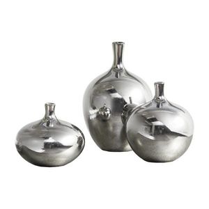 Elegant Contemporary Metal Flower Vase Decorative Home Accessory For Luxury Interior Floral Arrangement Display - Product Image 4
