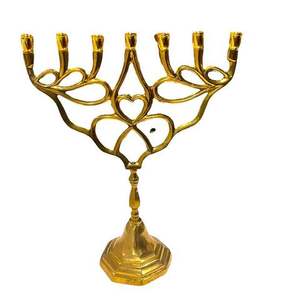 Menorah de aluminio dorado a precio económico para iluminación decorativa de mesa en casas y villas, portavelas de Hanukkah. - Product Image 6