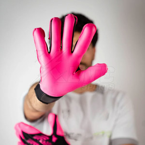 Guantes de Entrenamiento de Portero de Cuero Premium, Antideslizantes, con Cierre de Gancho y Bucle, Diseño Transpirable para Sesiones de Academia y Ejercicios de Porteros - Product Image 2