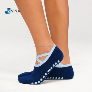 JZVINA Chaussettes de danse à bretelles croisées pour femmes, avec points en silicone en forme de cœur, antidérapantes, pour le Pilates, la barre, la danse et le quotidien - Product Image 6