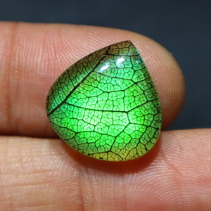 Piedra de Ópalo Fuego Monarca Verde Doblete, Hecha a Mano, para Joyería y Creación de Joyas - Product Image 2