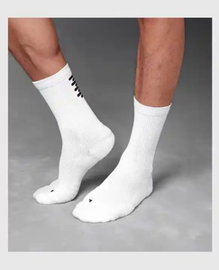 Chaussettes de sport épaisses en tissu éponge, unisexes, avec logo personnalisé, style hip-hop pour hommes, conçues par OEM. - Product Image 5