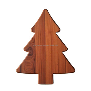 Tabla de cortar de madera con forma de árbol de Navidad ecológica hecha a mano para decoración de cocina navideña y regalo de temporada - Product Image 1