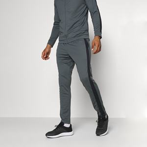 ชุดกีฬาผ้าฝ้ายโพลีเอสเตอร์ลายทางสำหรับผู้ชายชุดวอร์มใส่วิ่งสำหรับผู้ชายผ้าคอตตอนผ้าโพลีเอสเตอร์ลายทางแบบกำหนดเองใหม่2024 - Product Image 2