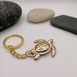 Porte-clés vintage en laiton tortue marine, accessoire de collection nautique, cadeau océanique - Product Image 1