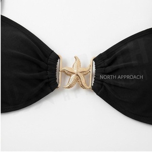 ชุดบิกินี่ 2 ชิ้นสำหรับผู้หญิง NORTH APPROACH เสื้อแบบ Bandeau กระโปรงตาข่ายแบบอสมมาตร สีดำล้วน ชุดว่ายน้ำแบบยืดได้ - Product Image 3
