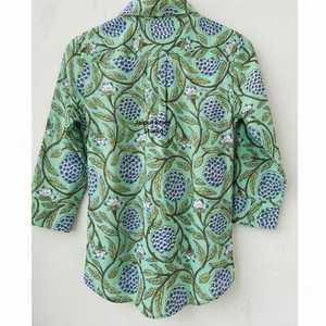 เสื้อเชิ้ตผ้าฝ้ายพิมพ์ลายบล็อกสำหรับผู้หญิง แขนยาว สวมใส่สบาย เหมาะสำหรับฤดูร้อน คอปกติดกระดุม ติดกระดุมผ่าหน้า ลายดอกไม้ สำหรับงานปาร์ตี้ - Product Image 1