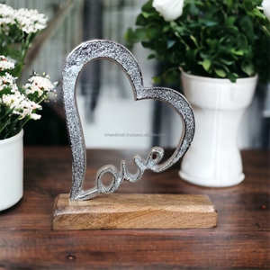 Diva Collections Lujosa escultura de corazón de plata Art Deco Elegante Base de aluminio y madera Hogar Adorno DE BODA Regalo de aniversario - Product Image 4