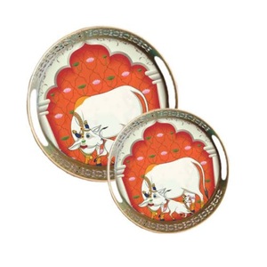 Ensemble de plateaux de service ronds en métal faits à la main, décoratifs, style bohème, peints à la main, motif vache orange et palmier - Product Image 3