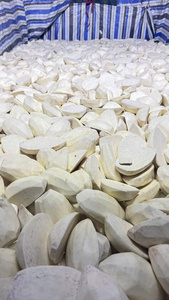 Taro déchiqueté congelé, pelé, du Vietnam, pour la cuisine industrielle, ingrédient pour desserts, coupé en vrac, prêt à l'emploi - Product Image 3