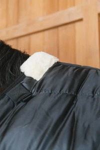 Couverture pour chevaux de haute qualité, respirante, au design personnalisé, à bas prix, imperméable pour l'hiver, 100 % polyester - Product Image 3