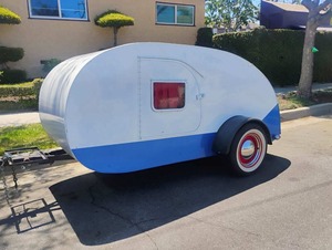Roulotte Kenskill Teardrop 1947 - Vintage, restaurée et prête pour la route - Product Image 1