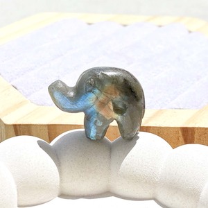 Elefante de Labradorita Natural, Gema Suelta Tallada a Mano, Amuleto de Animal de la Suerte, Colgante Chapado en Oro, Regalo para Ella - Product Image 2