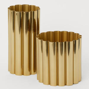 Maceta Decorativa de Metal Estilo Nórdico Minimalista con Soporte de Hierro, Porta Macetas para Interiores, Decoración Moderna para Hogar y Jardín - Product Image 1