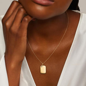 Collar con Colgante de Diamante Solitario Engastado en Bisel con Forma de Perro - Product Image 4