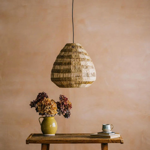 Lampe suspendue en jonc de mer tressé à la main pour la décoration intérieure du salon - Product Image 2