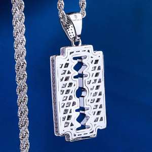 Colgante de Cuchilla de Afeitar Plateado con Micro Pavé de Diamantes de Imitación, Joyería de Hip Hop para Hombre, Regalo - Product Image 3