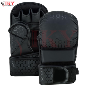 ถุงมือ MMA สำหรับฝึกซ้อมศิลปะการต่อสู้ วัสดุหนัง PU ครึ่งนิ้ว สีดำ ลายพิมพ์ดีไซน์แบบมีเท็กซ์เจอร์  ผู้ผลิตคุณภาพดี สินค้ามาใหม่ - Product Image 1