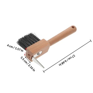 Brosse à sabots pour chevaux avec manche en bois – Outil fiable pour le nettoyage des sabots, prise en main confortable, outil de toilettage pour la ferme, pics de toilettage - Product Image 5