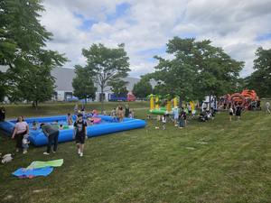 <span class=keywords><strong>Piscine</strong></span> gonflable géante bleue pour la famille - Parfaite pour s'amuser en été - Product Image 4