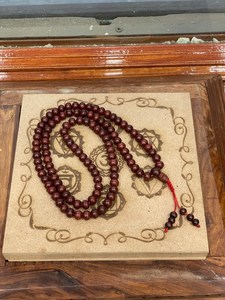 Tasbih Islámico de Madera Artesanal Fino, Elegante y Moderno, Cuentas Hechas a Mano para Meditación, Regalo de Oración por Tradebyd - Product Image 1