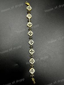 Pulsera de eslabones Silver Clover con diamantes de moissanita VVS negros, diseño floral, joyería de lujo para hombre y mujer. - Product Image 5