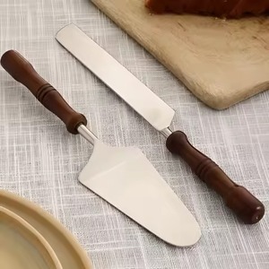Collection élégante de service de gâteaux, accessoires de dessert en métal de luxe pour une hospitalité raffinée - Product Image 2