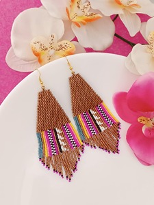 Boucles d'oreilles perlées prêtes à la vente, de qualité supérieure, couleur unie, pour usage professionnel en gros, fabrication sur mesure - Product Image 2