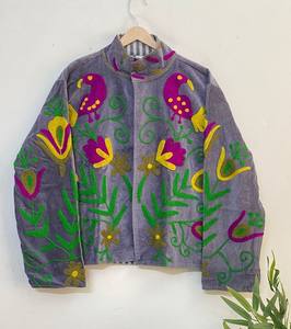 Veste en velours gris brodée à la main, style bohème, motif floral et oiseaux, pour l'hiver, idéale pour les fêtes et les mariages. - Product Image 1