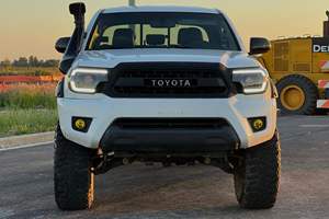 BEST GOOD 2012 TRD Off.Road DoubleCab 4xx4 6 vitesses manuelles V.6 Puissance 4WD Off.Road PRÊT À EXPÉDIER - Product Image 4