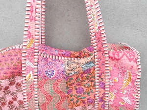 Nouvel arrivage de patch en coton matelassé réversible grand patch multicolore sac fourre-tout durable pour l'épicerie robuste faveur - Product Image 4