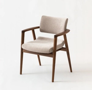 Chaise de salle à manger en teck massif avec accoudoirs – Chaise rembourrée moderne pour restaurant et hôtellerie - Product Image 4