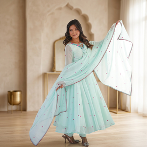 Nouvelle collection de salwar kameez indiens pour mariage et fêtes, disponibles à prix abordables - Product Image 1