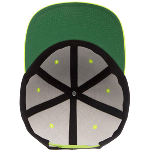 Gorra Snapback de 6 Paneles, Negra con Borde Verde Neón, Ajustable, Unisex, Estilo Urbano, Casual - Product Image 4