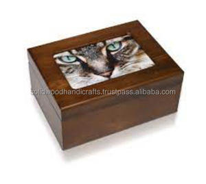 Caja de madera para urna funeraria hecha a mano para cenizas de mascotas Urnas de cremación de madera para cenizas de gatos y perros Urnas de palisandro a bajo precio - Product Image 1