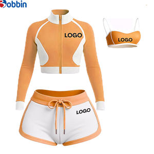 Ensemble 3 pièces tendance pour femme : survêtement d'été, veste et short de sport contrastants, style streetwear personnalisé – Nouvelle collection à succès - Product Image 4