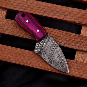 Couteau Skinner en acier Damas fait main sur mesure, lame fixe de 4 pouces, avec manche en bois coloré et étui en cuir - Product Image 3