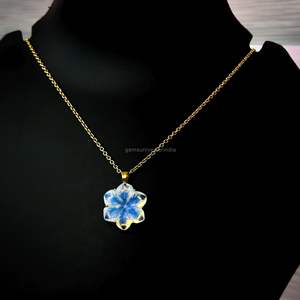 Colgante de flor de opalita llamativo, collar de flor de cristal tallado a mano para mujer, colgante de piedra preciosa, fabricación de joyería artesanal al por mayor - Product Image 2