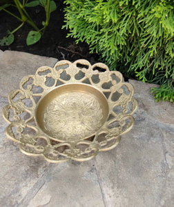 Venta al por mayor: Novedad, cuencos decorativos de latón hechos a mano con diseño coreano, bandeja grabada para exhibir joyas, llaves y artículos del hogar. - Product Image 5