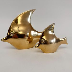 Sculpture de poisson élégante en laiton, artisanale, objet décoratif nautique pour la décoration de table de salon de maison de luxe - Product Image 4