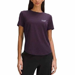 เสื้อยืดสตรีผ้าสแปนเด็กซ์/คอตตอนถักแบบหลวมสไตล์สตรีทแวร์สำหรับฤดูร้อน คอกลม ระบายอากาศ แห้งเร็ว รับผลิตตามแบบ OEM - Product Image 3