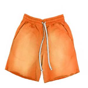 Shorts de survêtement pour homme en molleton bouclette 100% coton, couleur unie, délavé à l'acide, effet soleil, bords bruts, délavé par pulvérisation, effet pierre cirée - Product Image 1