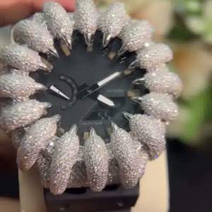 นาฬิกาข้อมือควอตซ์หรูหราประดับเพชรเต็มเรือน สีเงิน-ทอง ขนาด 40 มม. สาย 20 มม. สไตล์ฮิปฮอป แร็ปเปอร์ คุณภาพสูง สำหรับธุรกิจ 男女 - Product Image 6