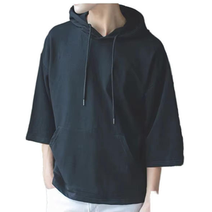 เสื้อฮู้ดดี้สีดำแบบหลวมสำหรับผู้ชาย แขน 3/4 ผ้าฝ้ายผสมโพลีเอสเตอร์ พิมพ์ลายลำลอง ไซส์ใหญ่ สำหรับฤดูร้อน ผลิตในบังกลาเทศ (OEM) - Product Image 2