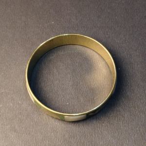 Bracelet unique en résine et laiton avec incrustations d'éléphant et de chameau - Bijou ethnique indien à motif animalier, style mosaïque artisanal - Product Image 4