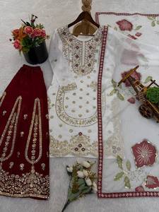Costume vintage d'automne en soie GMY pure tricotée, brodée et ornée de sequins, coupe ajustée, taille naturelle, pour fête Diwali - Product Image 1