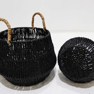 Ensemble de paniers suspendus en jonc de mer noir tressé avec poignées en rotin naturel, rangement écologique pour la décoration intérieure - Product Image 4
